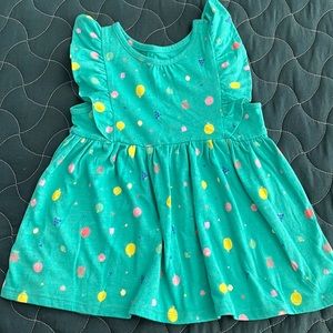 Green fruity printed top size 4t
